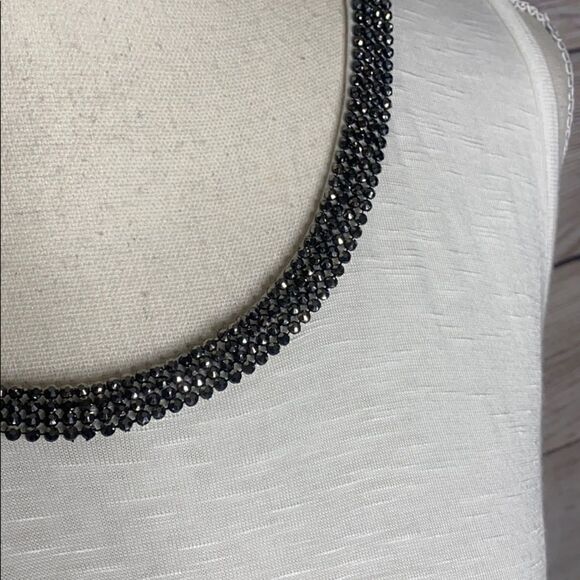 Lila Rose White High Cut Tank Top Blouse - Picture 4 of 7